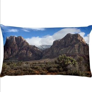 Ventcri Home Las Vegas Red rocks Throw Pillow